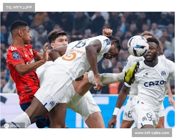 巴黎FCvs马赛：定位球战术与防线稳定性剖析